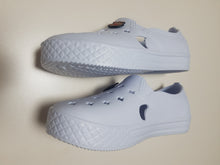 Load image into Gallery viewer, UPCLES slip-on shoes for teens